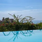 De Tourisme Amiraute Aparthotel