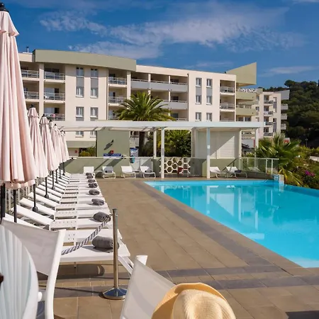 מלון דירות De Tourisme Amiraute 4*
