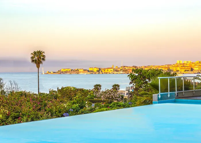 De Tourisme Amiraute Aparthotel 4*