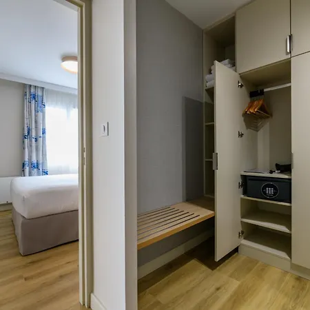 De Tourisme Amiraute Lejlighedshotel 4*