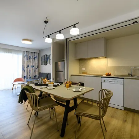 De Tourisme Amiraute Ξενοδοχείο με διαμερίσματα Αζάτσιο