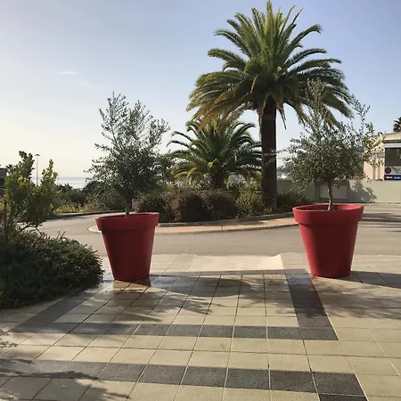 De Tourisme Amiraute Lejlighedshotel 4*