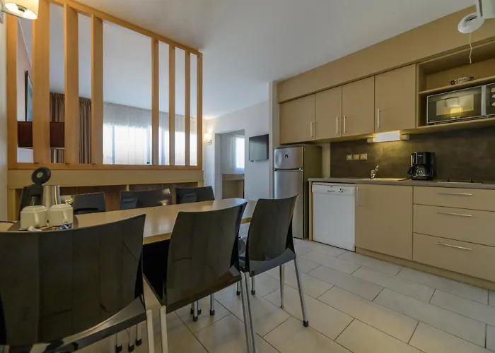 Aparthotel De Tourisme Amiraute 4*