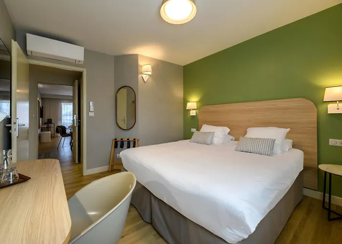 De Tourisme Amiraute Ajaccio (Corsica)