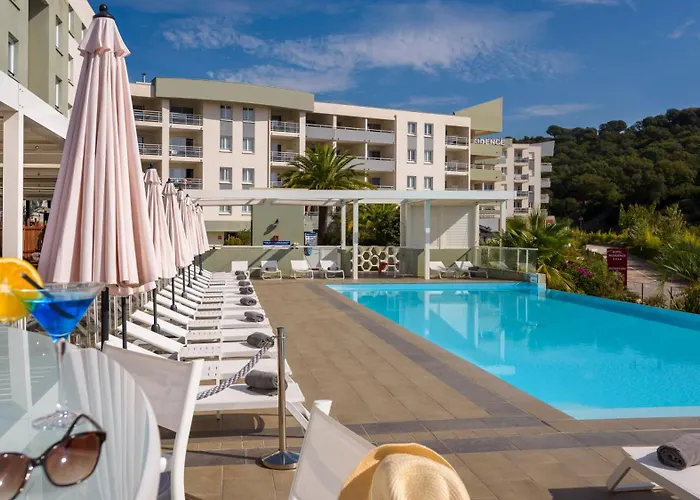 Aparthotel De Tourisme Amiraute 4*