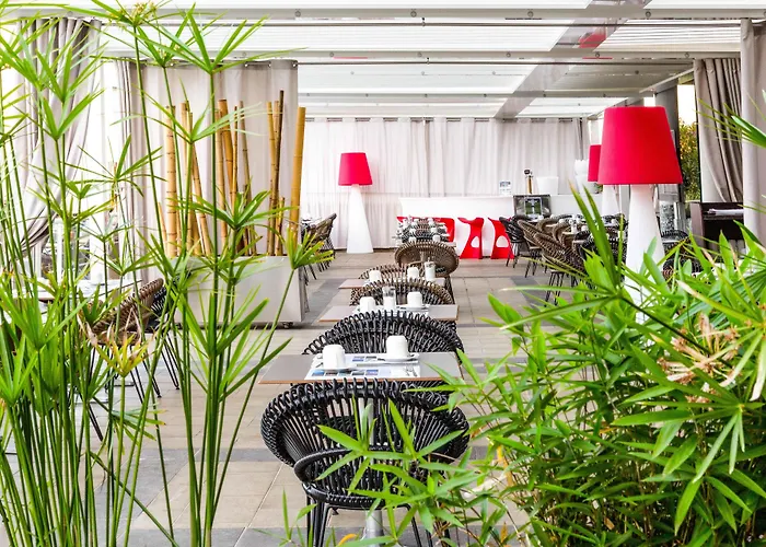 De Tourisme Amiraute Aparthotel